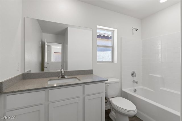 6198 Blood Lily Avenue, Las Vegas, NV 89122