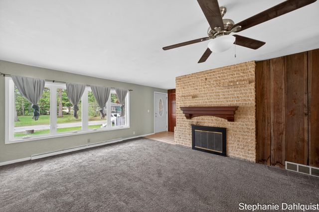 1490 Sunview Street, Muskegon, MI 49445