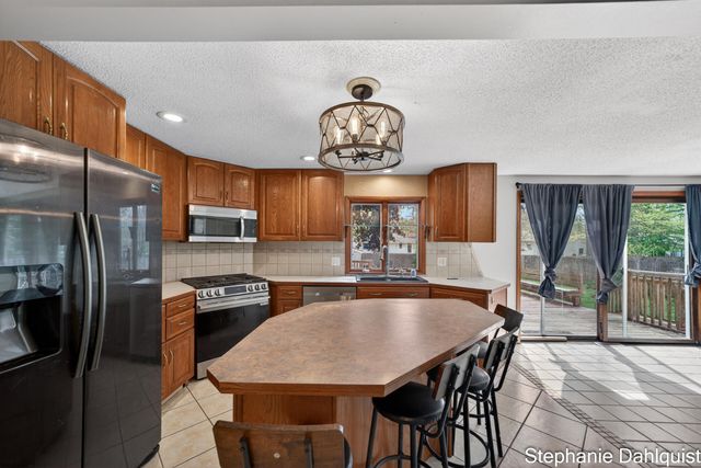 1490 Sunview Street, Muskegon, MI 49445