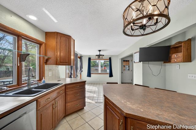 1490 Sunview Street, Muskegon, MI 49445
