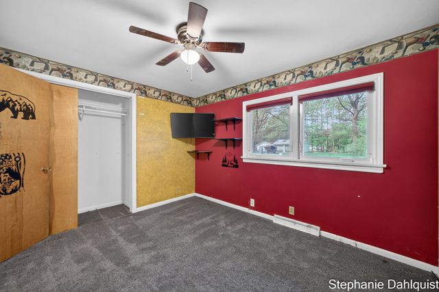 1490 Sunview Street, Muskegon, MI 49445