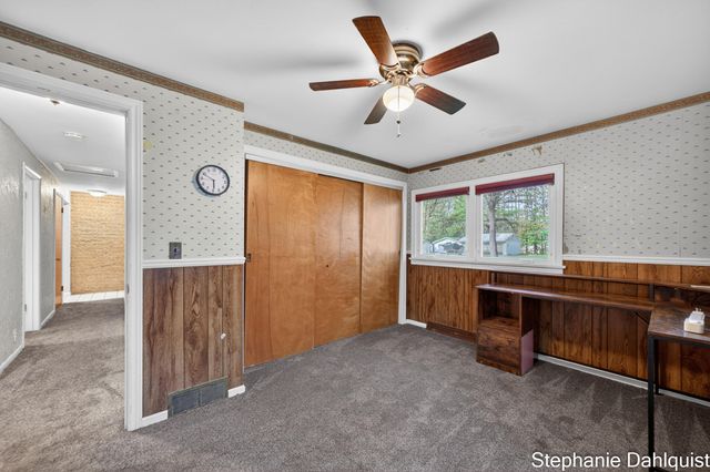 1490 Sunview Street, Muskegon, MI 49445