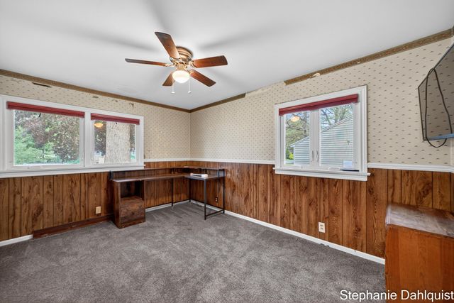 1490 Sunview Street, Muskegon, MI 49445
