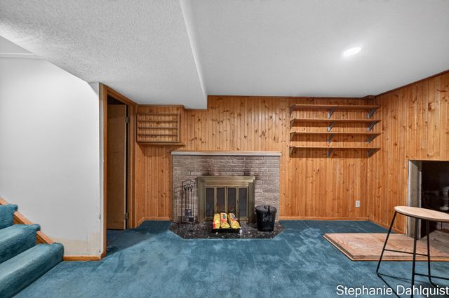 1490 Sunview Street, Muskegon, MI 49445