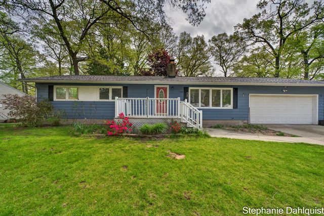 1490 Sunview Street, Muskegon, MI 49445