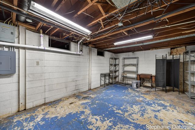 1490 Sunview Street, Muskegon, MI 49445