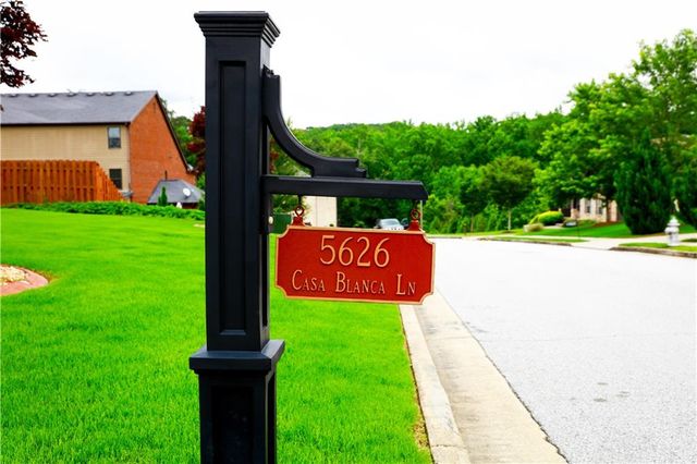 5626 Casa Blanca Lane, Atlanta, GA 30331