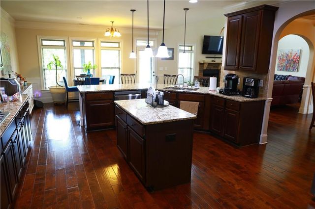 5626 Casa Blanca Lane, Atlanta, GA 30331