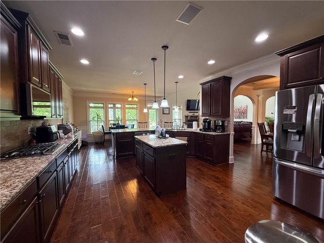 5626 Casa Blanca Lane, Atlanta, GA 30331