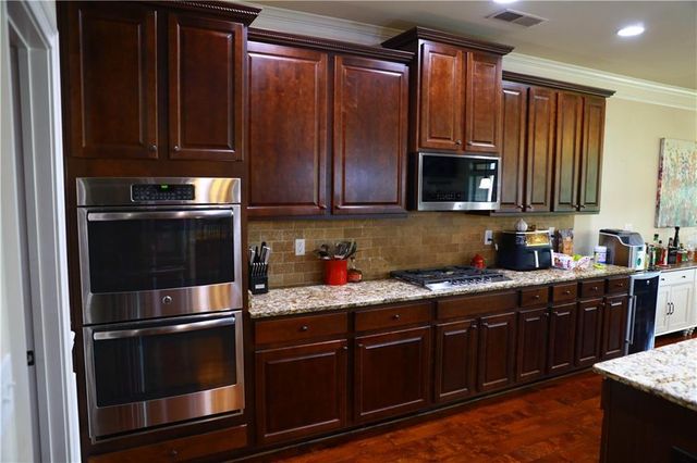 5626 Casa Blanca Lane, Atlanta, GA 30331