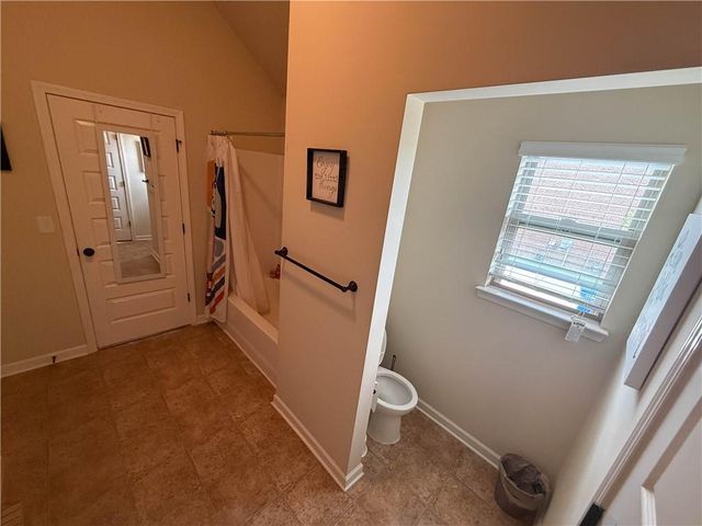 5626 Casa Blanca Lane, Atlanta, GA 30331