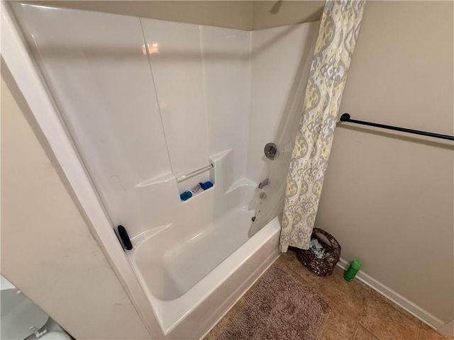 5626 Casa Blanca Lane, Atlanta, GA 30331