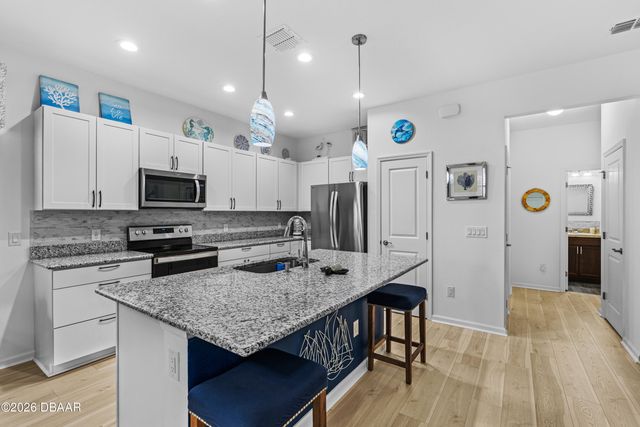 215 Hang Loose Way, Daytona Beach, FL 32124