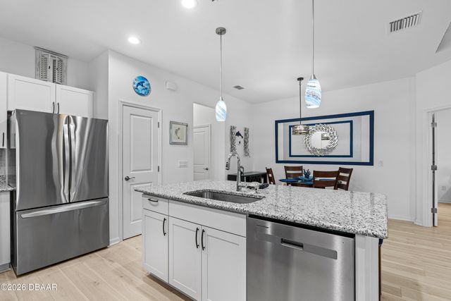 215 Hang Loose Way, Daytona Beach, FL 32124