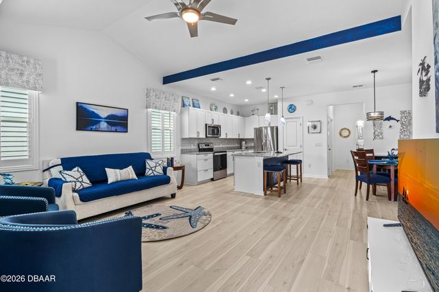 215 Hang Loose Way, Daytona Beach, FL 32124