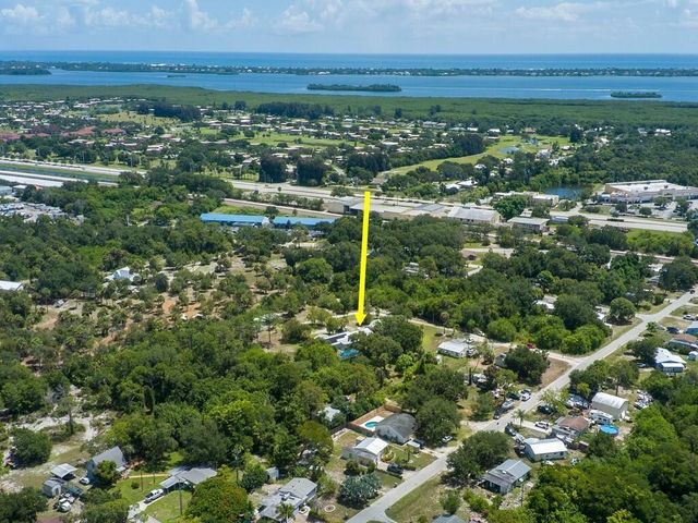 725 4th Avenue SW, Vero Beach, FL 32962