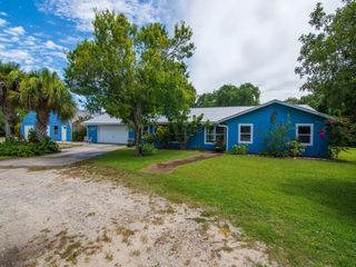 725 4th Avenue SW, Vero Beach, FL 32962