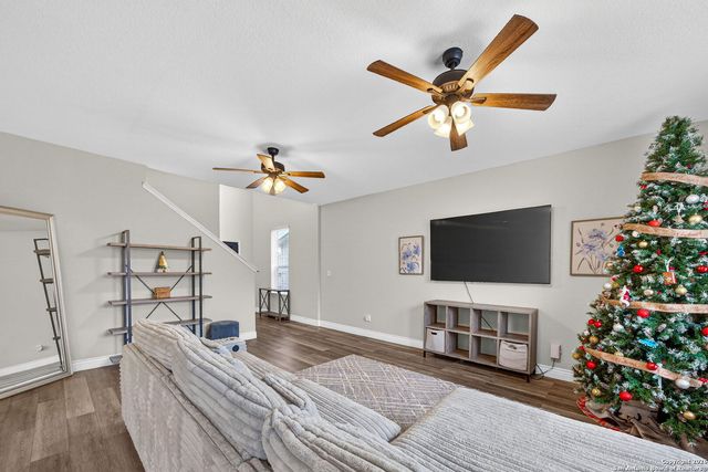 10335 Dunlap, San Antonio, TX 78252