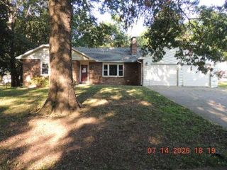 1005 Lisa Lane, Richmond, MO 64085