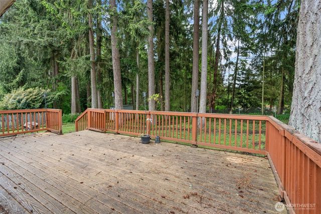 18624 59th Street E, Lake Tapps, WA 98391