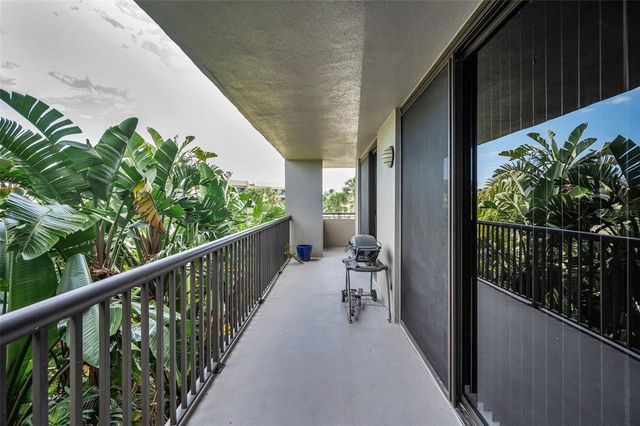 1660 GULF BOULEVARD 208, Clearwater Beach, FL 33767