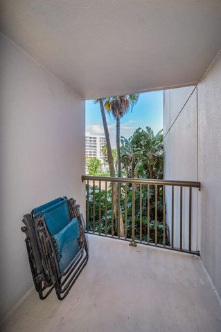 1660 GULF BOULEVARD 208, Clearwater Beach, FL 33767