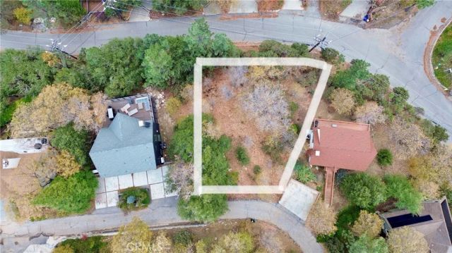 0 Yosemite, Lake Arrowhead, CA 92352