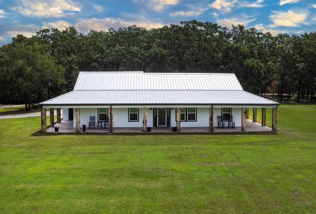 632 County Road 1952, Yantis, TX 75497