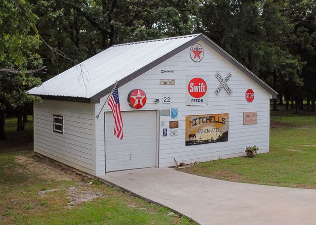 632 County Road 1952, Yantis, TX 75497