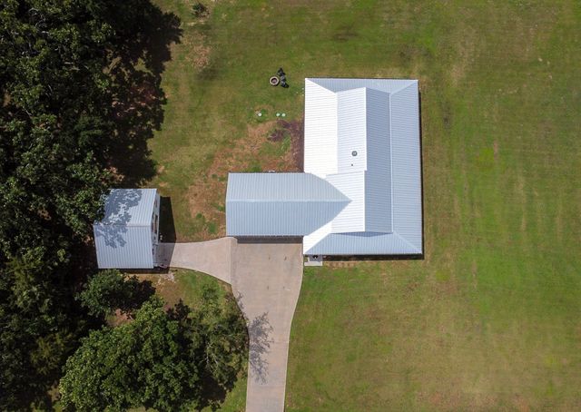 632 County Road 1952, Yantis, TX 75497