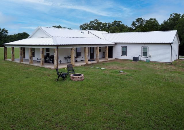 632 County Road 1952, Yantis, TX 75497