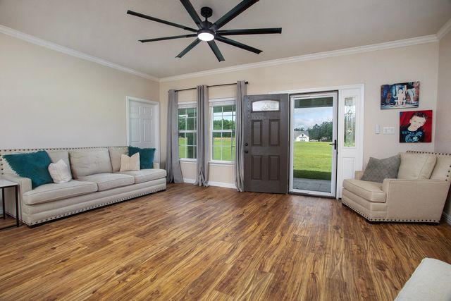 632 County Road 1952, Yantis, TX 75497