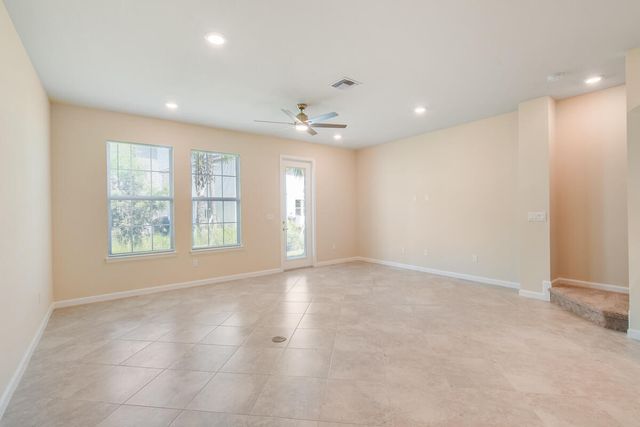 1841 SE Roxy Way, Stuart, FL 34996