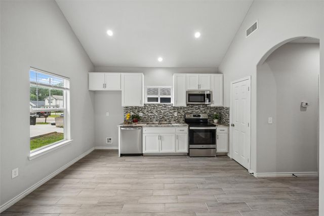 396 Westchase, Montgomery, TX 77316