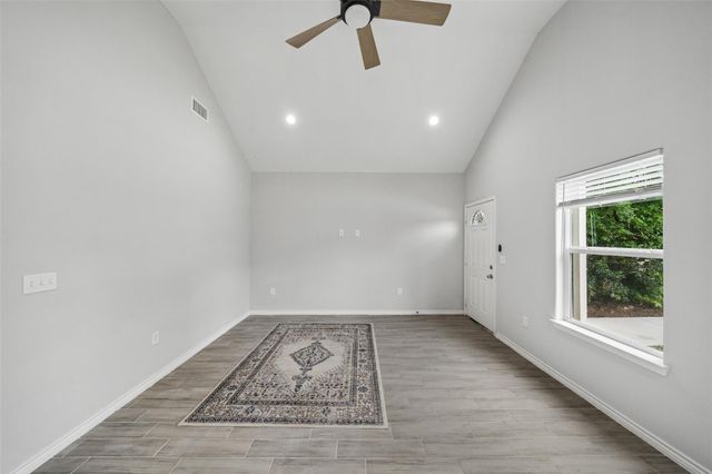 396 Westchase, Montgomery, TX 77316