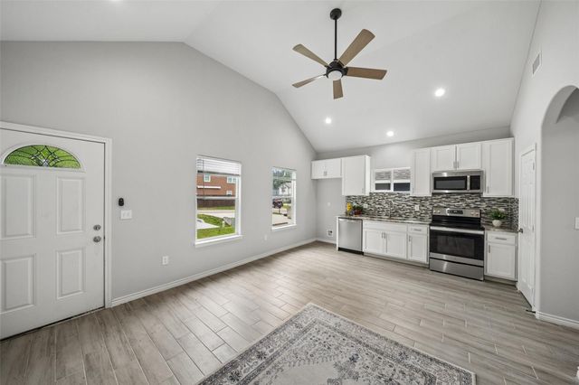396 Westchase, Montgomery, TX 77316