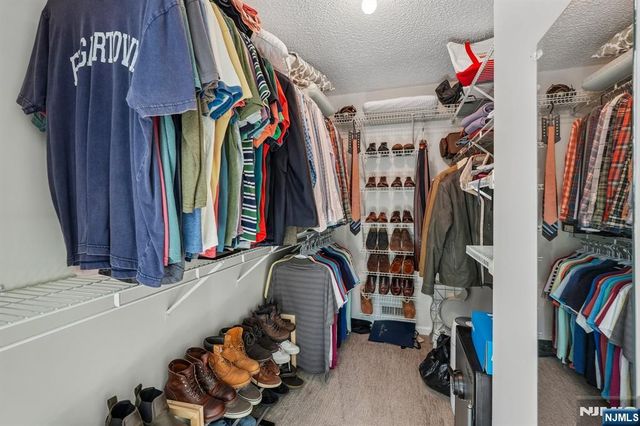 945 Juniper Way, Mahwah, NJ 07430