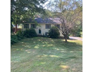 3 ANNA Circle, Derry, NH 03038