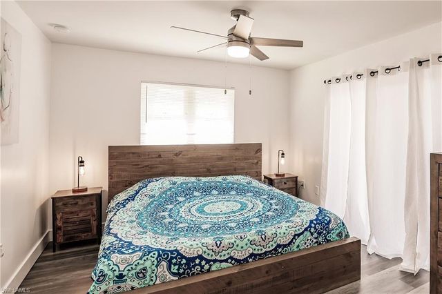 1942 Roseate LN, Sanibel, FL 33957