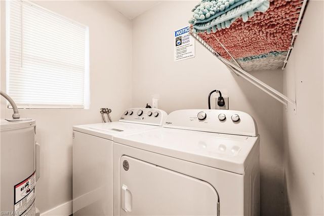 1942 Roseate LN, Sanibel, FL 33957