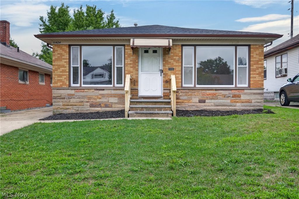 11424 Bradwell Road, Garfield Heights, OH 44125