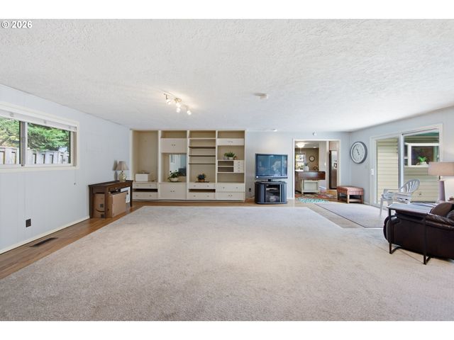 6030 Se MCNARY Rd, Milwaukie, OR 97267