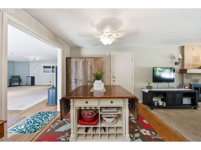 6030 Se MCNARY Rd, Milwaukie, OR 97267