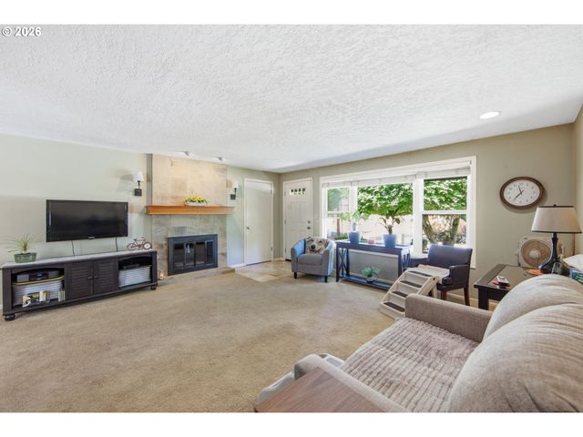 6030 Se MCNARY Rd, Milwaukie, OR 97267