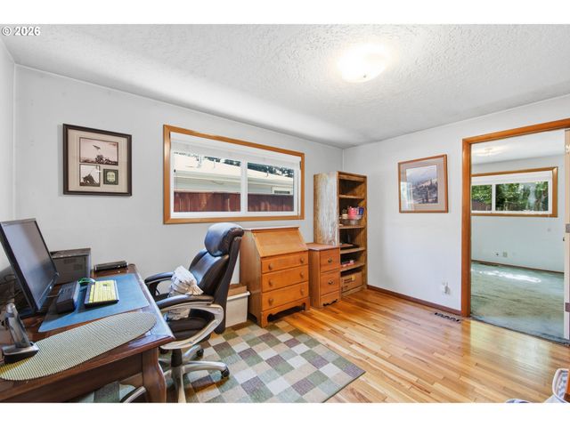 6030 Se MCNARY Rd, Milwaukie, OR 97267