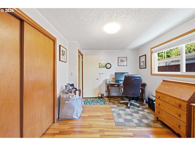6030 Se MCNARY Rd, Milwaukie, OR 97267