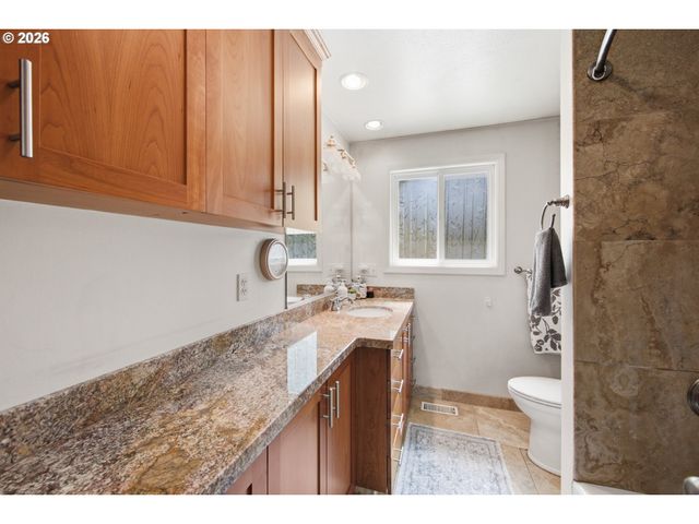 6030 Se MCNARY Rd, Milwaukie, OR 97267