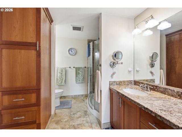 6030 Se MCNARY Rd, Milwaukie, OR 97267