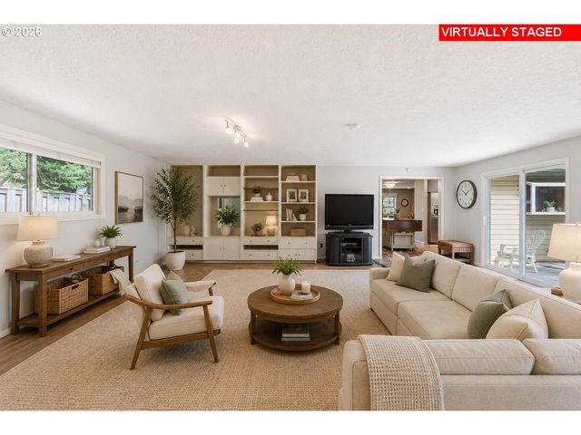 6030 Se MCNARY Rd, Milwaukie, OR 97267