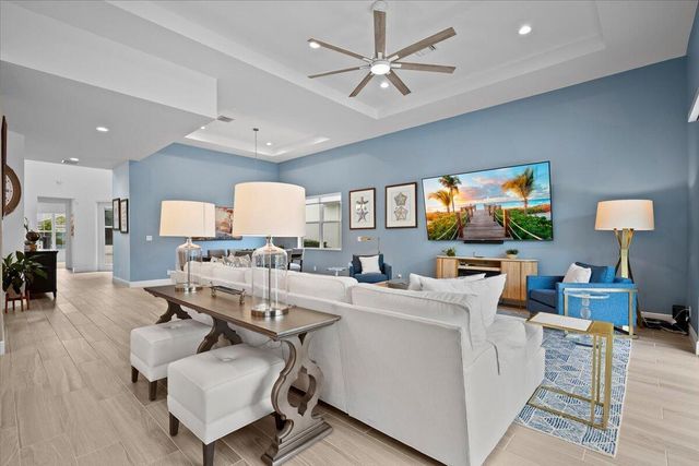 9236 Crestview Circle, Palm Beach Gardens, FL 33412